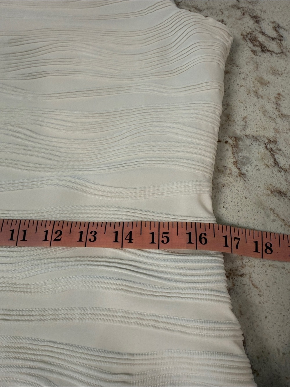 Calvin Klein White Wavy Texture Sleeveless Top Size M - Picture 8 of 8